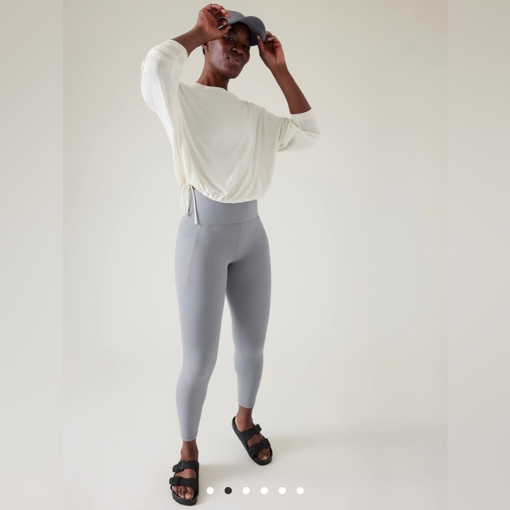 Athleta Salutation Stash 7/8 Tight // Coastline Blue - Picture 2 of 9